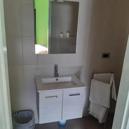 Hotel Battle Of Britain 2*