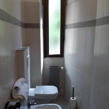 Battle Of Britain Hotel