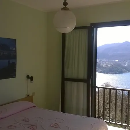 Battle Of Britain Szálloda Ameno