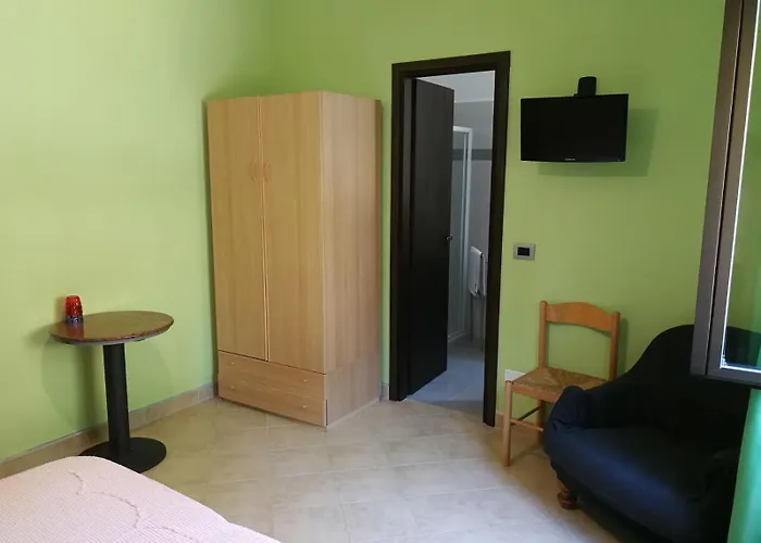 Hotel Battle Of Britain 2*